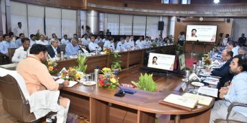कोल मंत्री पहुंचे सीआईएल मुख्यालय, किया समीक्षात्मक बैठक